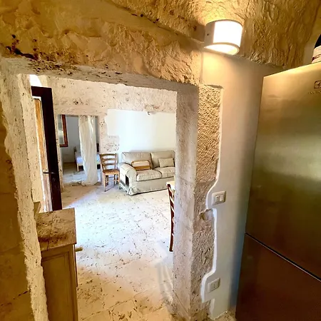 Lamia Terra Castellana Grotte